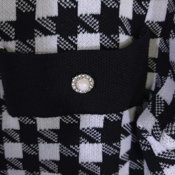 VICI Button Front‎ Cardigan Houndstooth Jeweled Pearl Classy Size Med Old Money - Picture 2 of 9